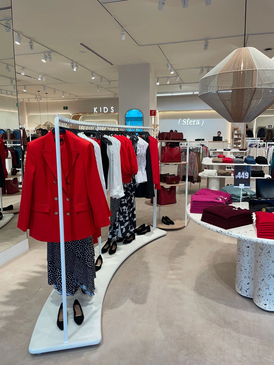 Nueva tienda de Sfera en Parque Las-Antenas