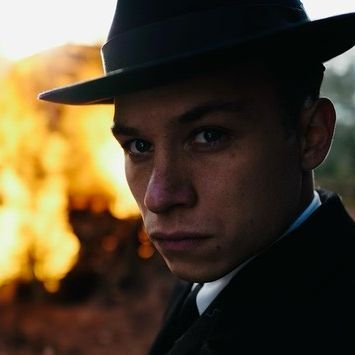 Finn Cole Florence Pugh