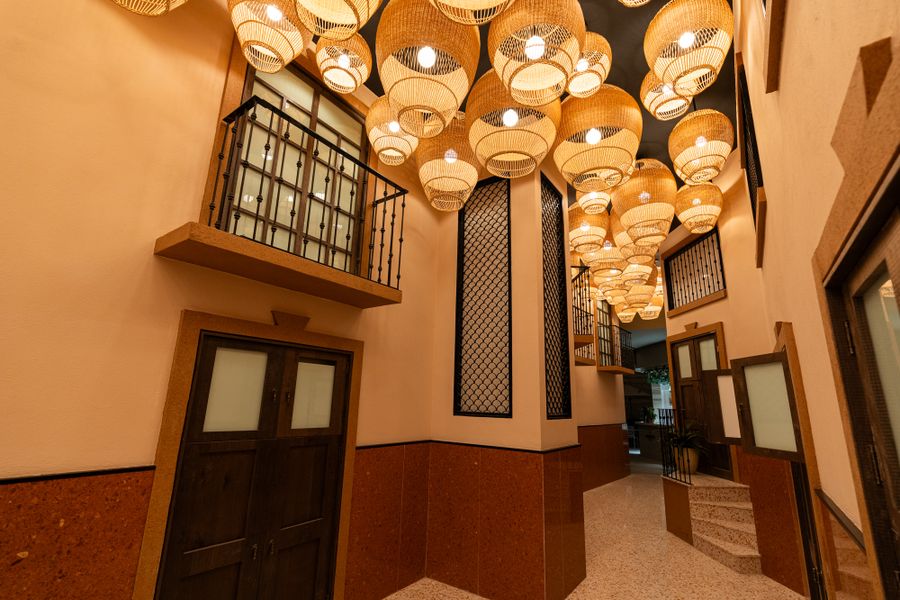 Homenaje al callejón del beso en El Palacio de Hierro León.