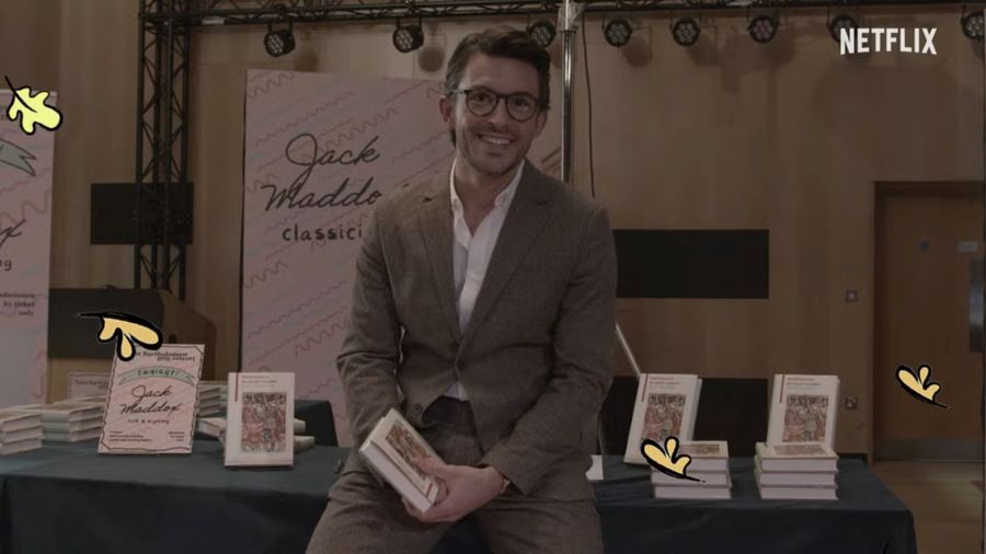 Jonathan Bailey Heartstopper
