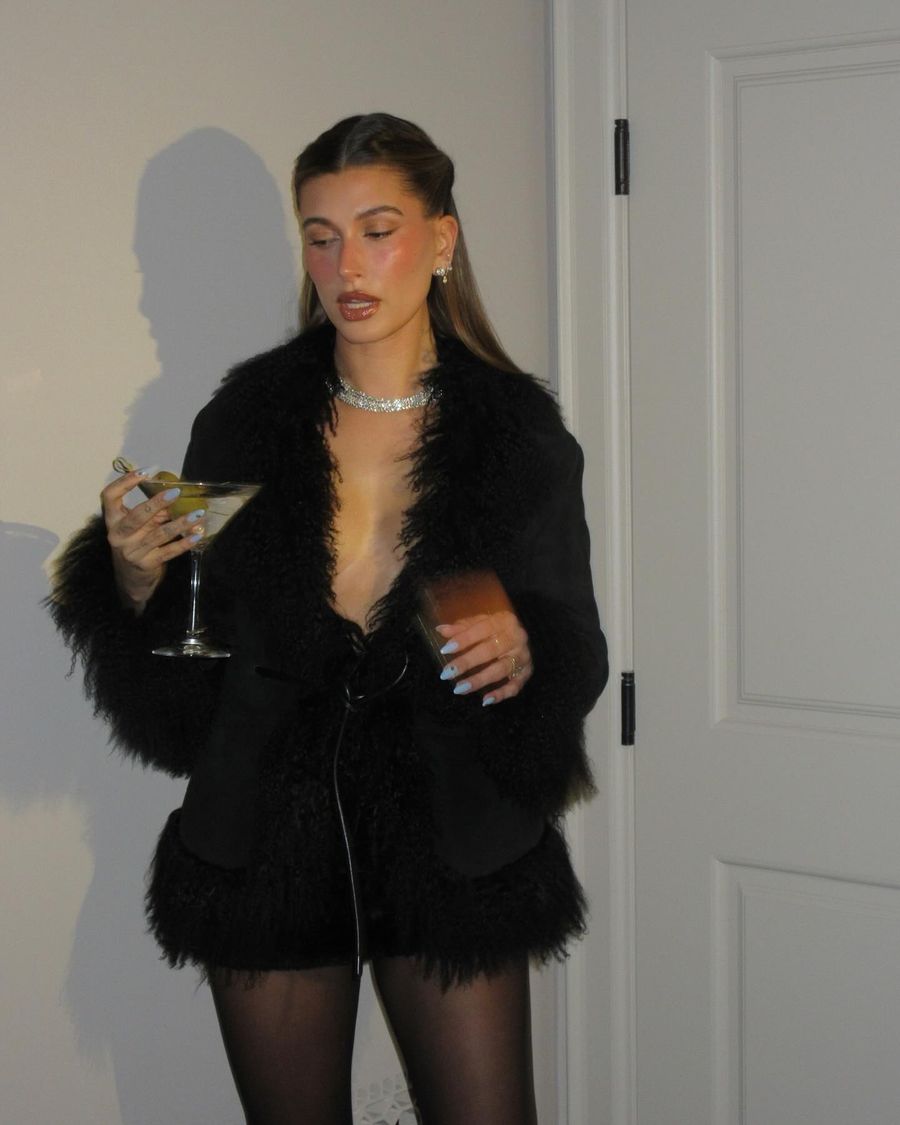 Hailey Bieber fiesta cumpleaños