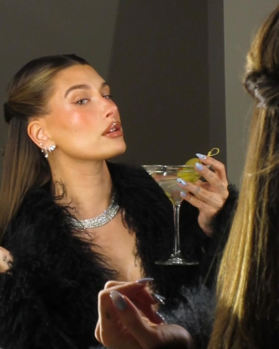 Hailey Bieber fiesta cumpleaños