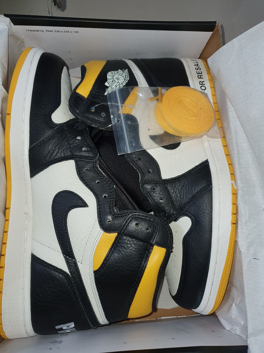 sneakers huele ai