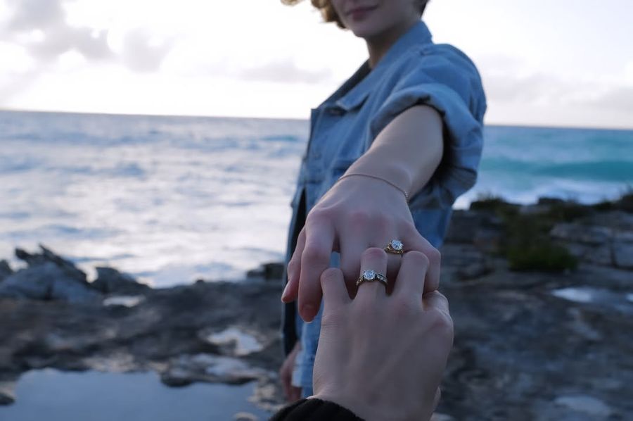 Chloé Grace Moretz comprometida