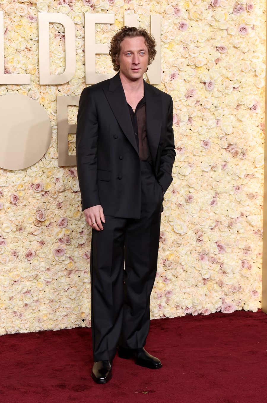 Jeremy Allen White en los Golden Globes 2024