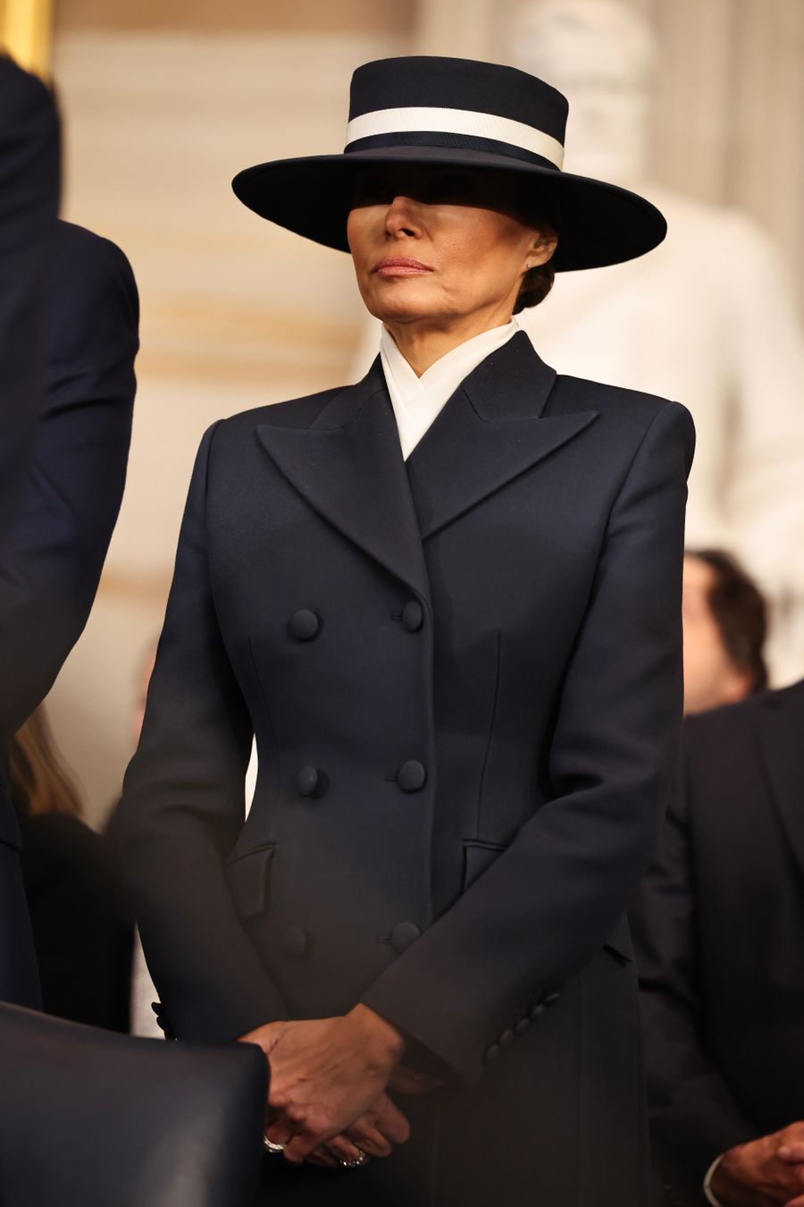 Melania Trump toma posesión Donal Trump look