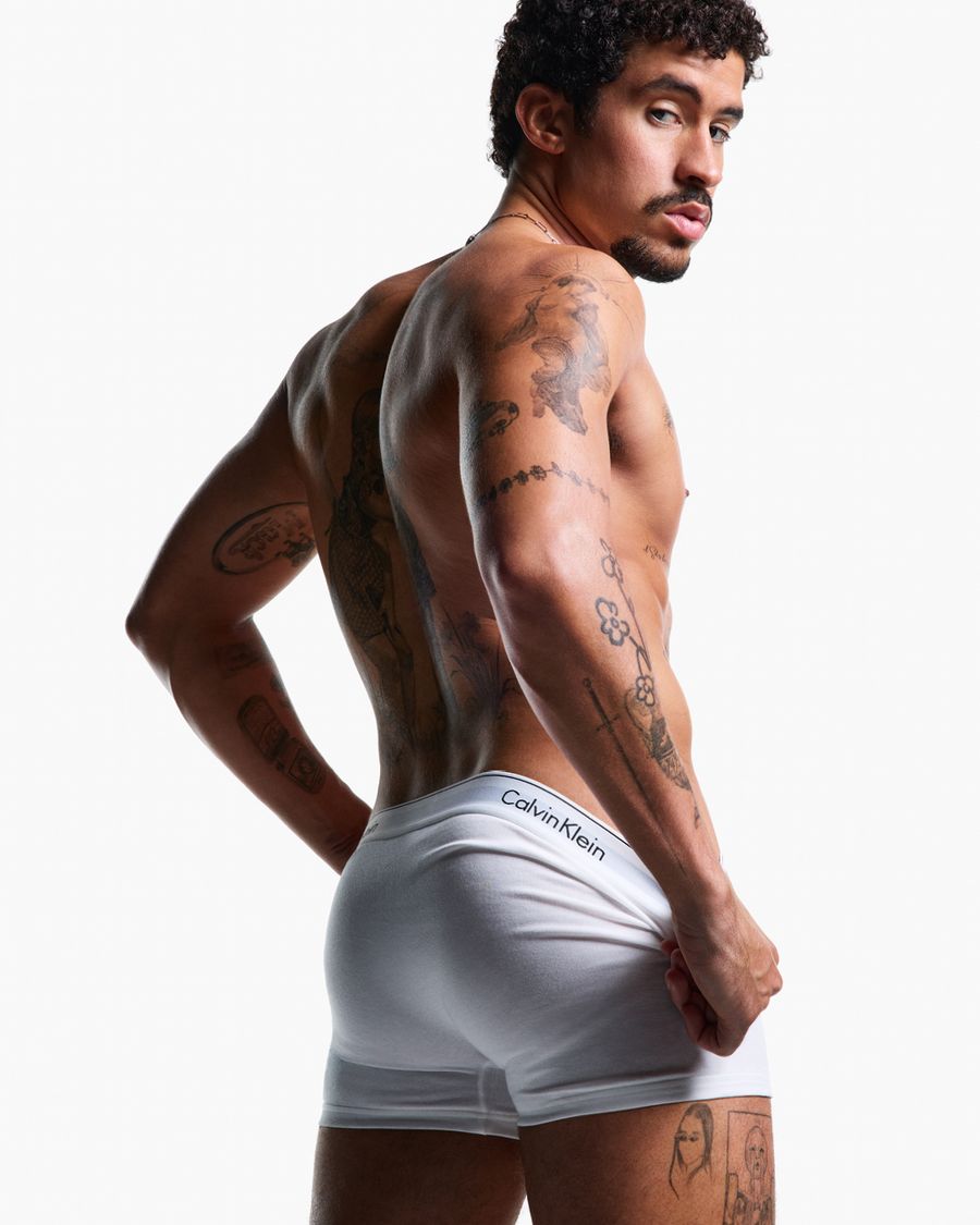 SP25_BAD_BUNNY_PR_no_logo_3.jpg
