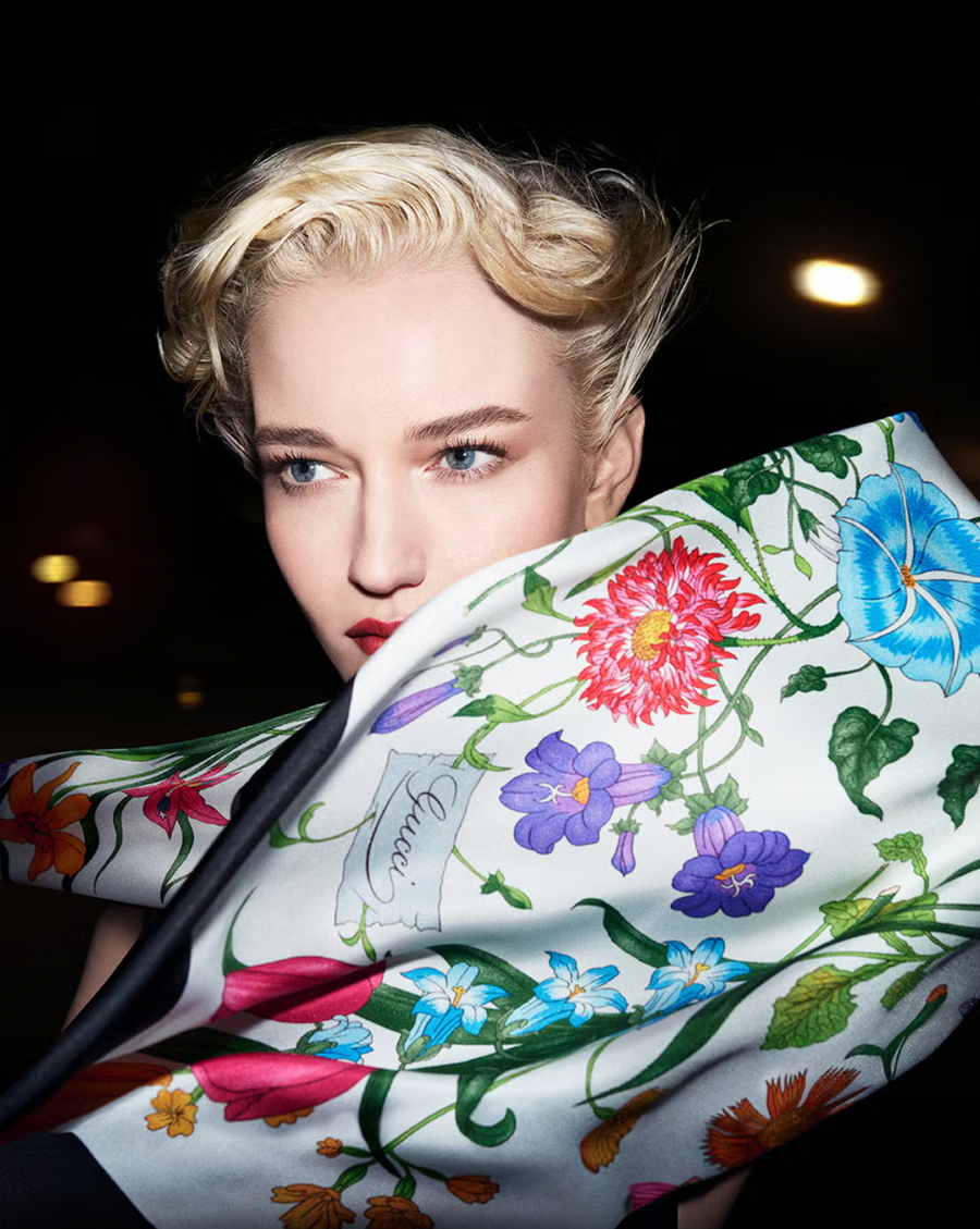 Julia-garner-gucci