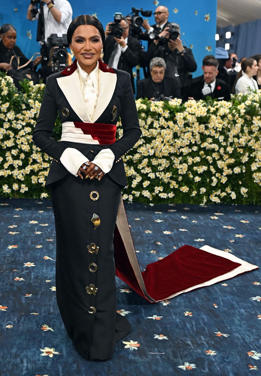 mindy-kaling-met-gala