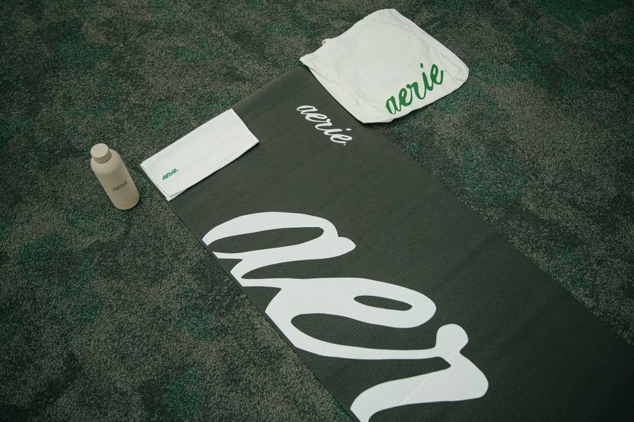 aerie-look-dia-internacional-yoga