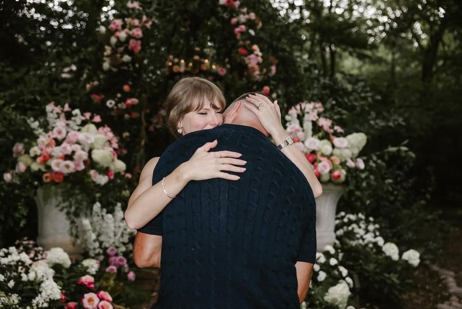 taylor-swift-travis-kelce-comprometen