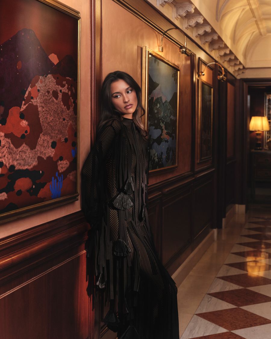 Elle Mexico X Alexandra Saint Mleux.jpg