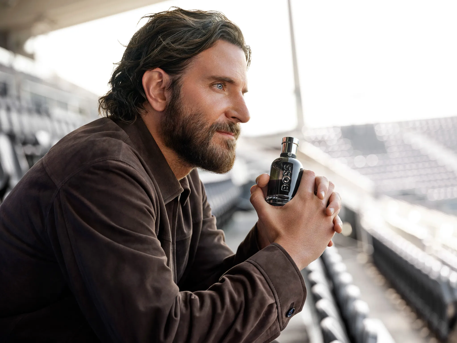 Bradley Cooper es embajador de BOSS Bottled Beyond