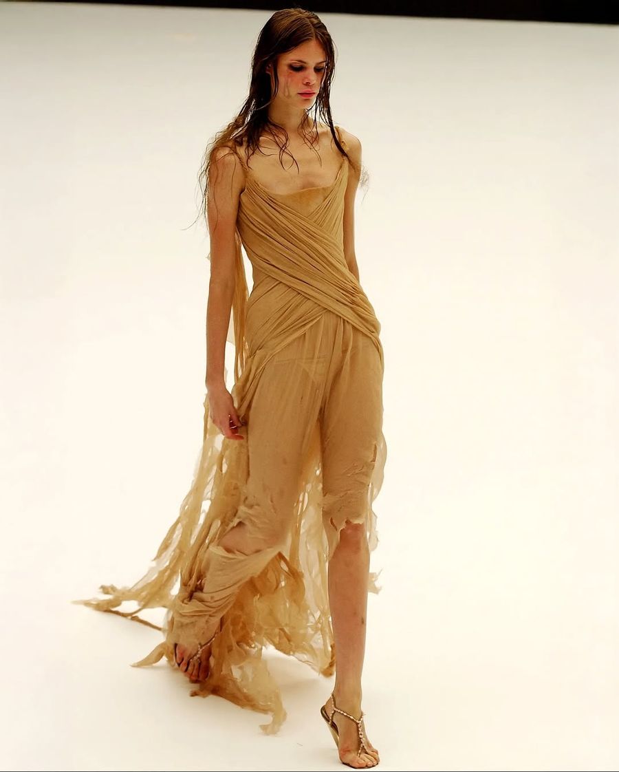 kim-kardashian-archivo-mcqueen