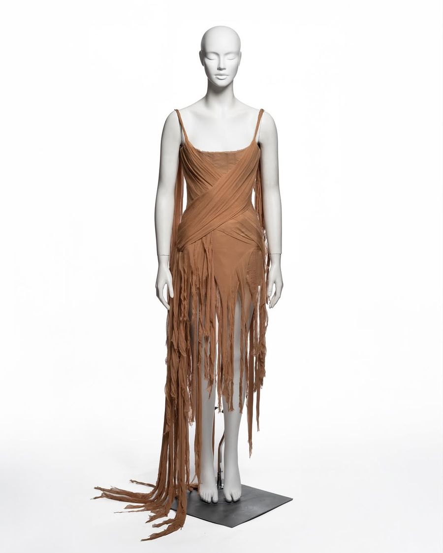 kim-kardashian-archivo-mcqueen