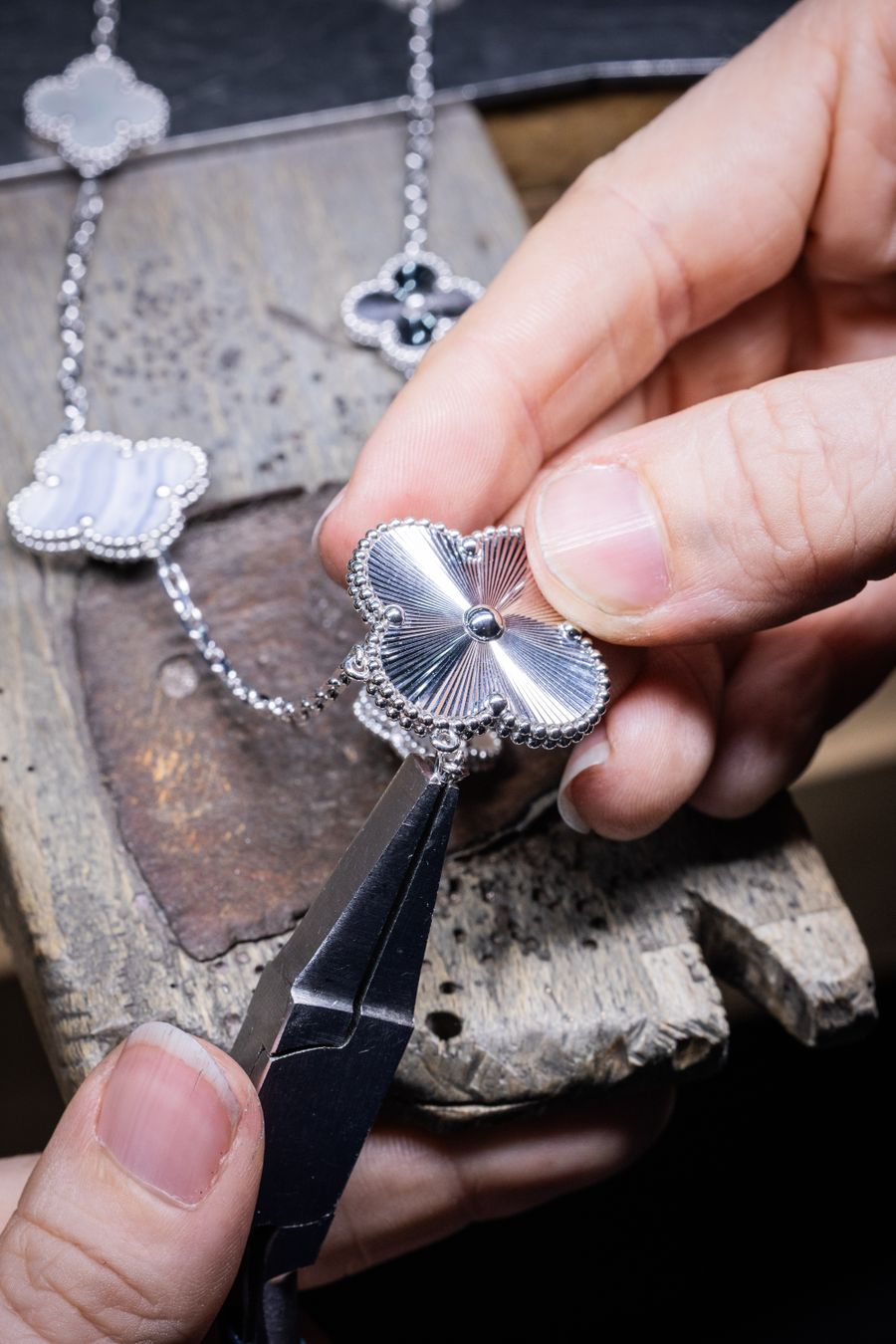 van cleef arpels alhambra