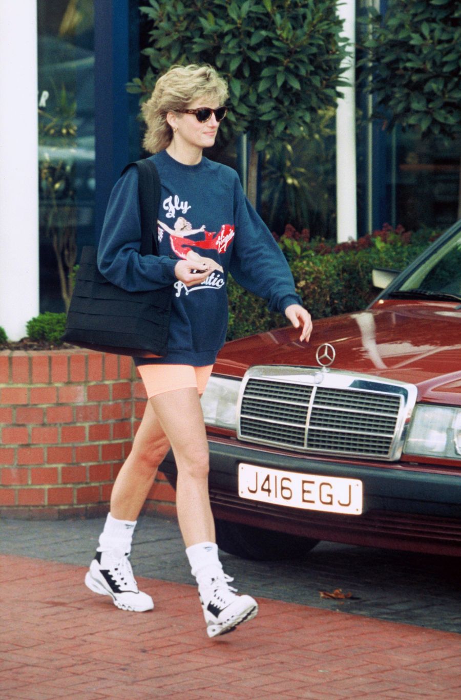 karol-g-lady-di-reebok
