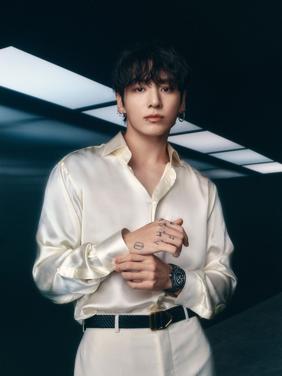 Hublot_Jung Kook_Big Bang Original Unico Black Magic (3).jpg