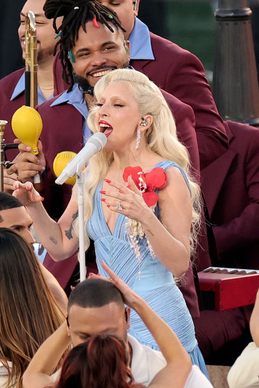 lady-gaga-medio-tiempo-super-bowl-look-significado