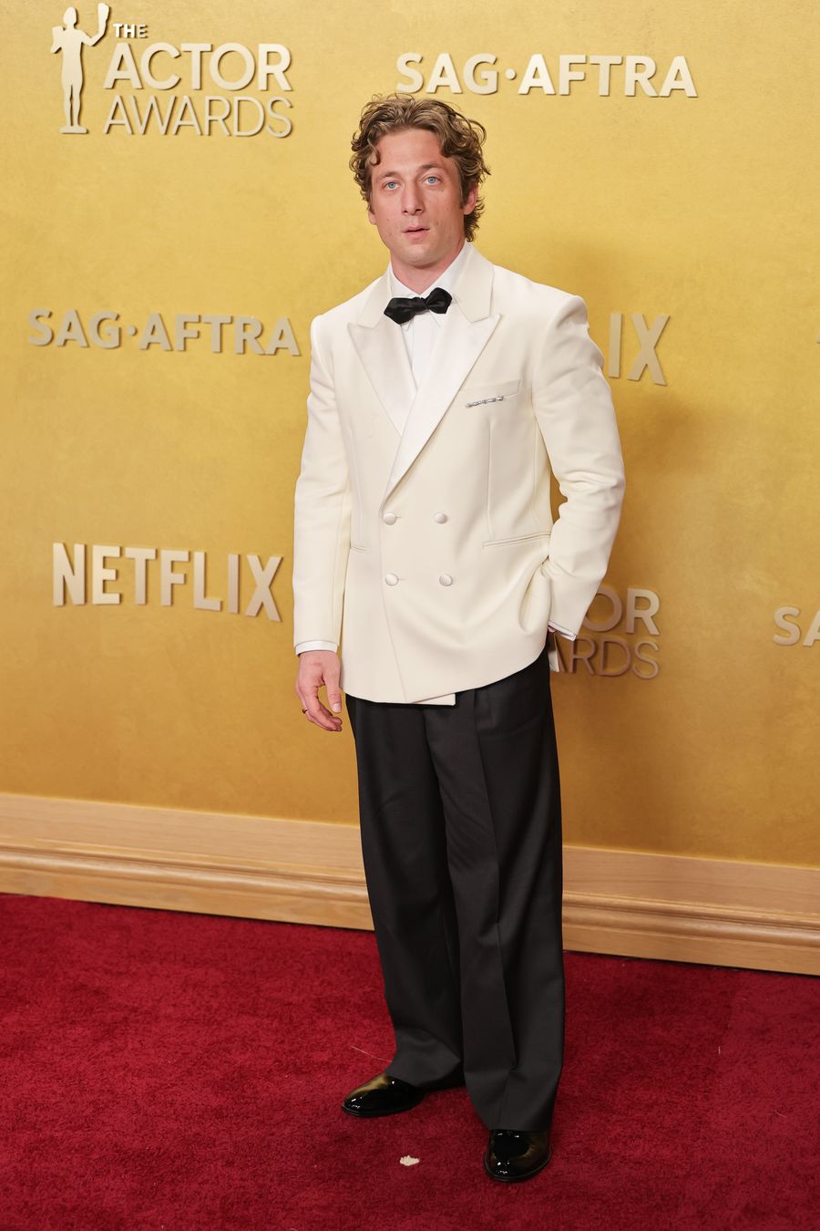 the-actors-awards-looks
