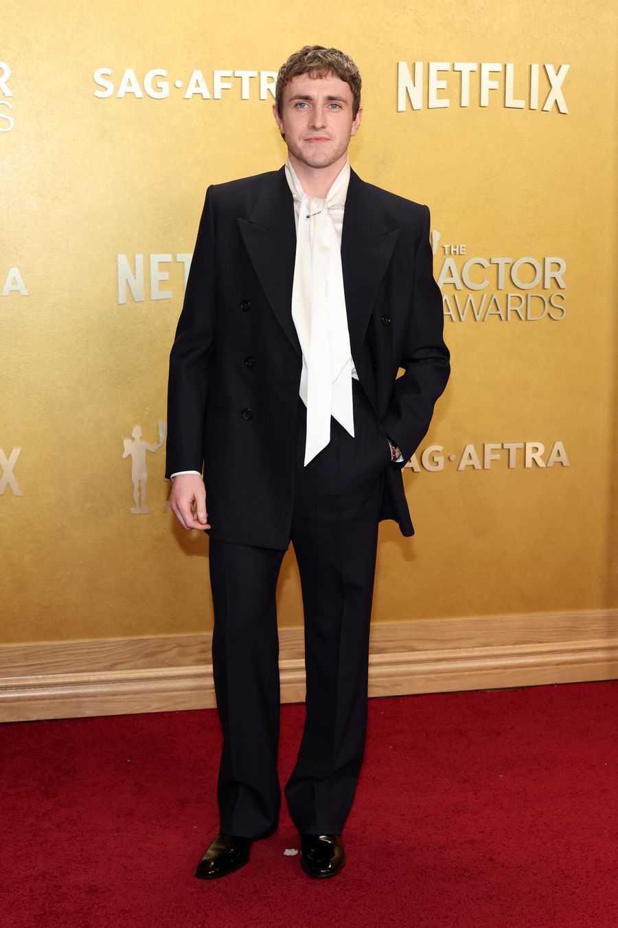 the-actors-awards-looks
