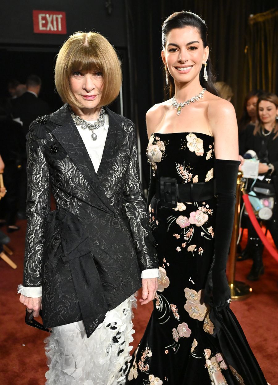 anna-wintour-anne-hathaway-oscars-2026