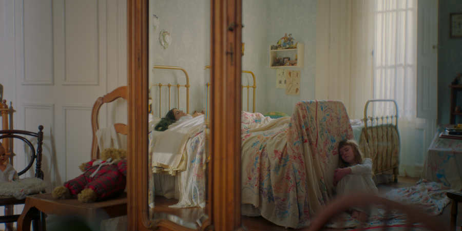 Chiara Parravicini (Rosa) and Francesca Turco (Kid Clara).png