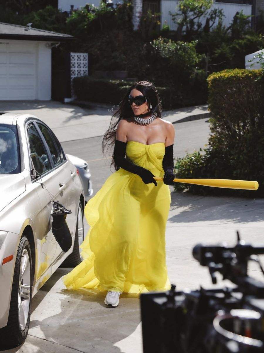 kim-kardashian-subasta-guardarropa-alls-fair-mujeres-justicia