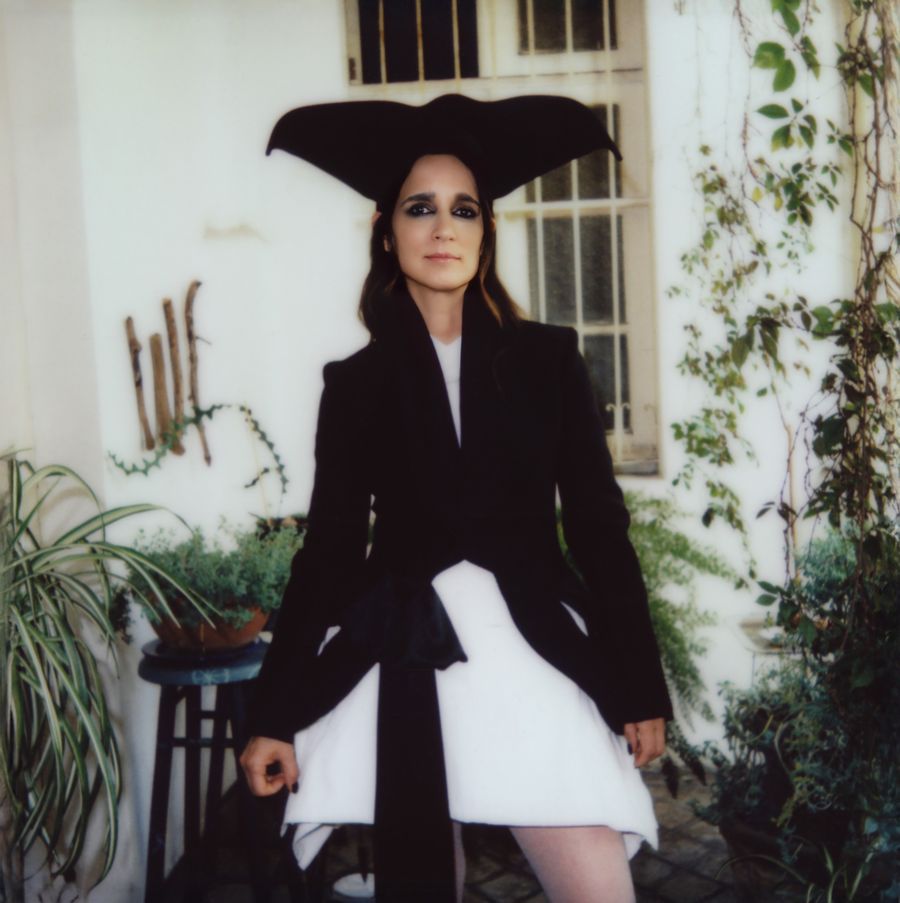 julieta-venegas-portada-elle-mayo