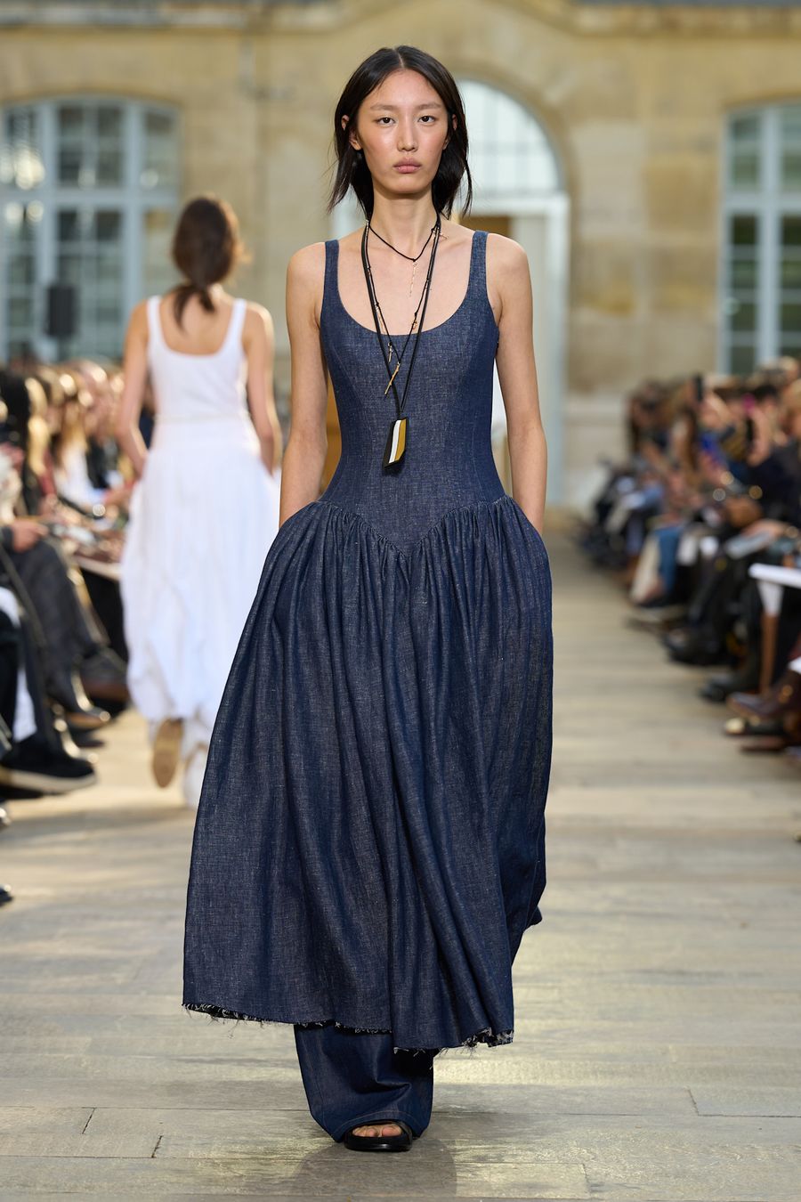 Gabriela Hearst S26 017.jpg